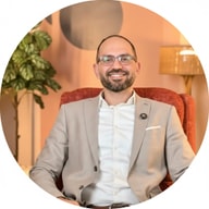 Dr. Mohamed Serwah