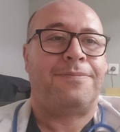 احمد منصور 