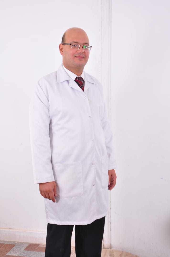 دكتور Ekrami Mansour
