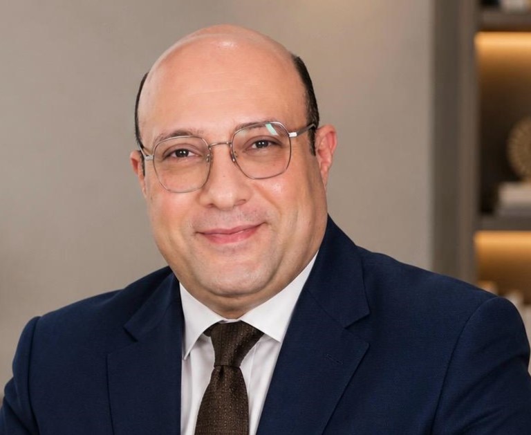 دكتور Hesham Afifi