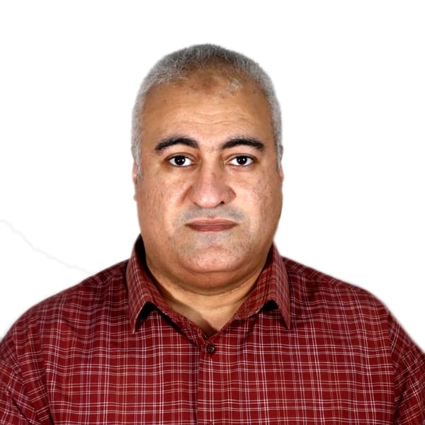 دكتور Moataz Mahmoud Riad 