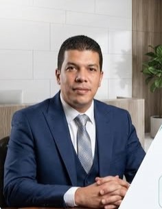 دكتور Mohamed Sabra