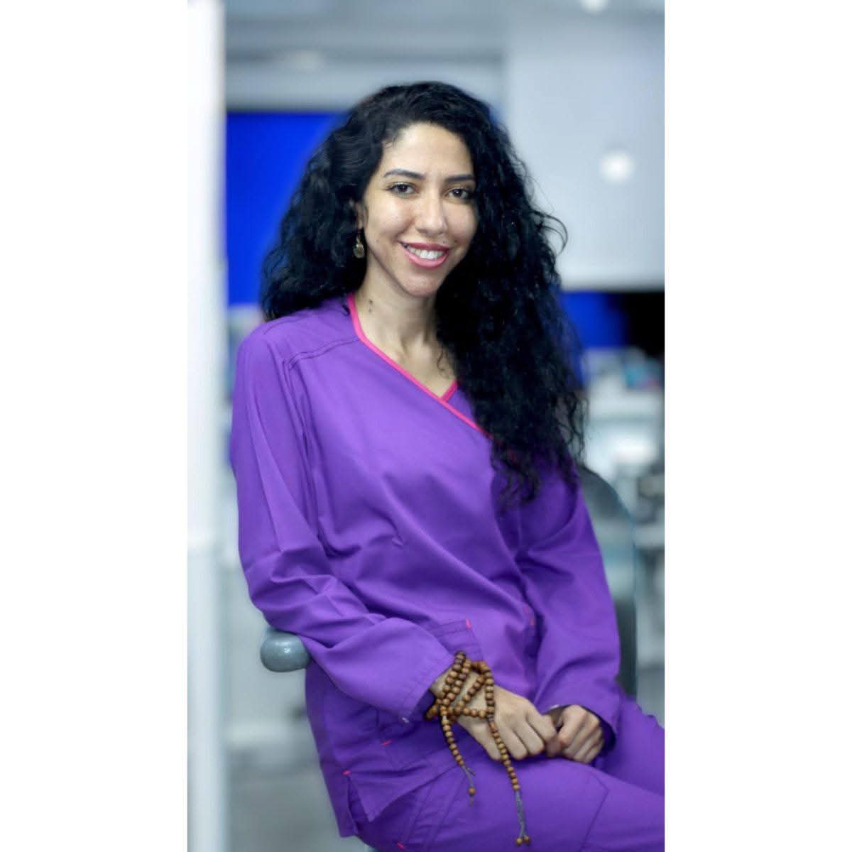 دكتورة Donia El-Qanawaty